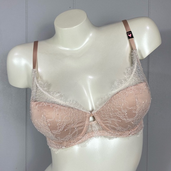 Victoria's Secret Other - Victoria’s Secret Tan/Cream Lace Lined Plunge Bra 32DD